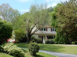 2022 Glenheath Dr, Hendersonville, NC 28791