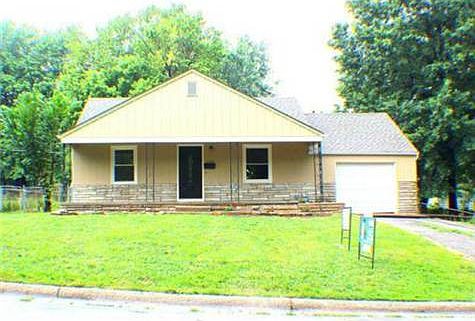 1st image of 2646 S 30th St
