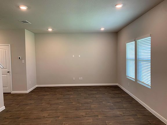 5th image of 205 Jayden Dr