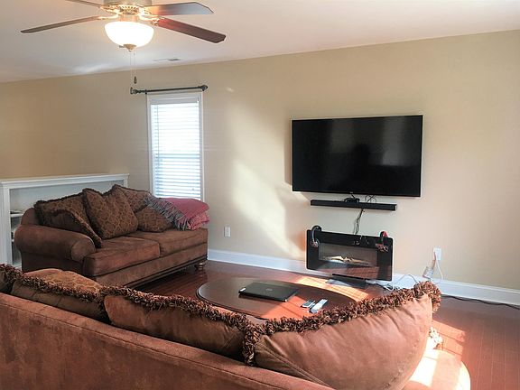 4th image of 8553 Old Forest Dr NE