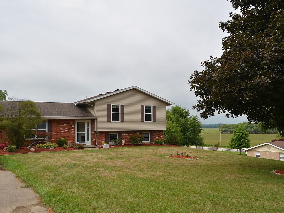1st image of 33 Buckhorn Ct