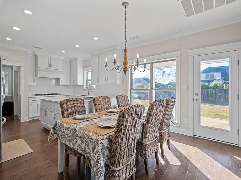 271 Hemlock Dr — Photo 13
