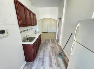 987 Wyckoff Ave #2C, Ridgewood, NY 11385