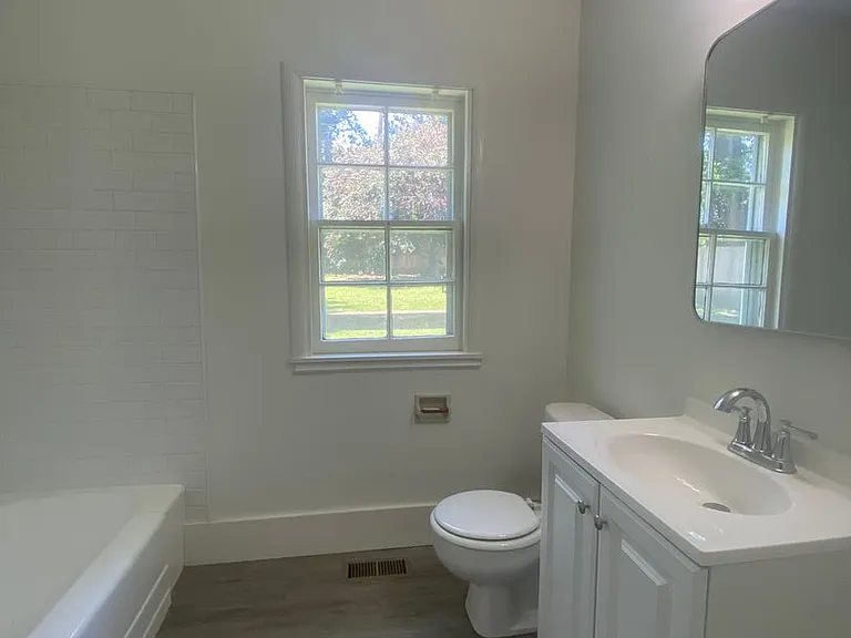 2216 S Florence Ave — Photo 11
