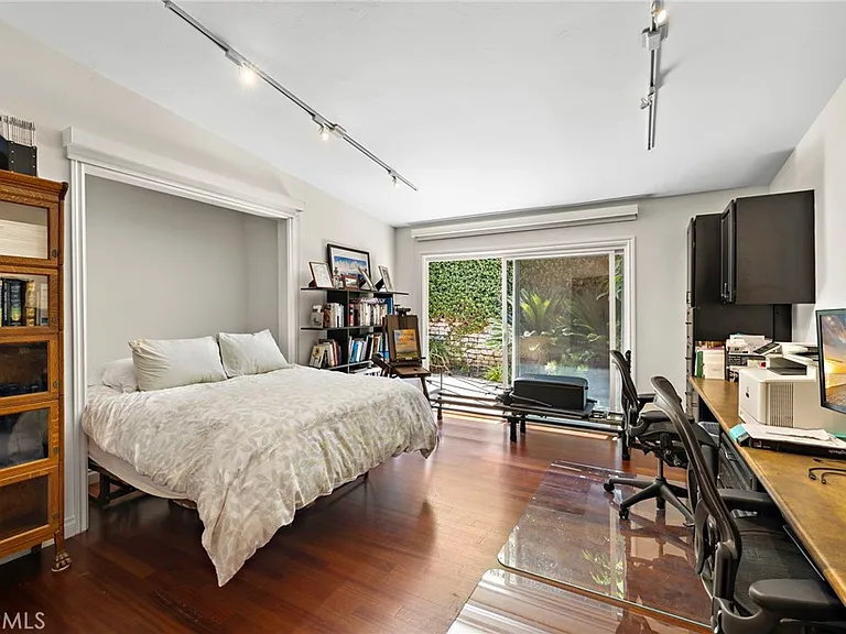 1106 Skyline Dr #1 — Photo 9