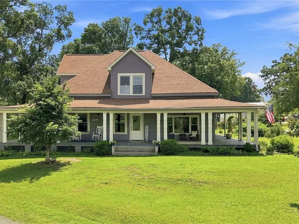 1334 Jameson Rd, Easley, SC 29640