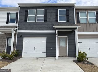 156 Village Green Dr, Adairsville, GA 30103