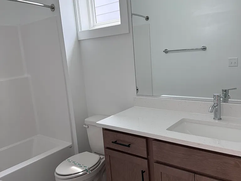 903 Bainbridge St #B — Photo 7