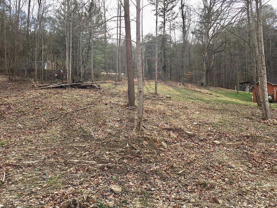 2nd image of 150 Spring Hill Cir
