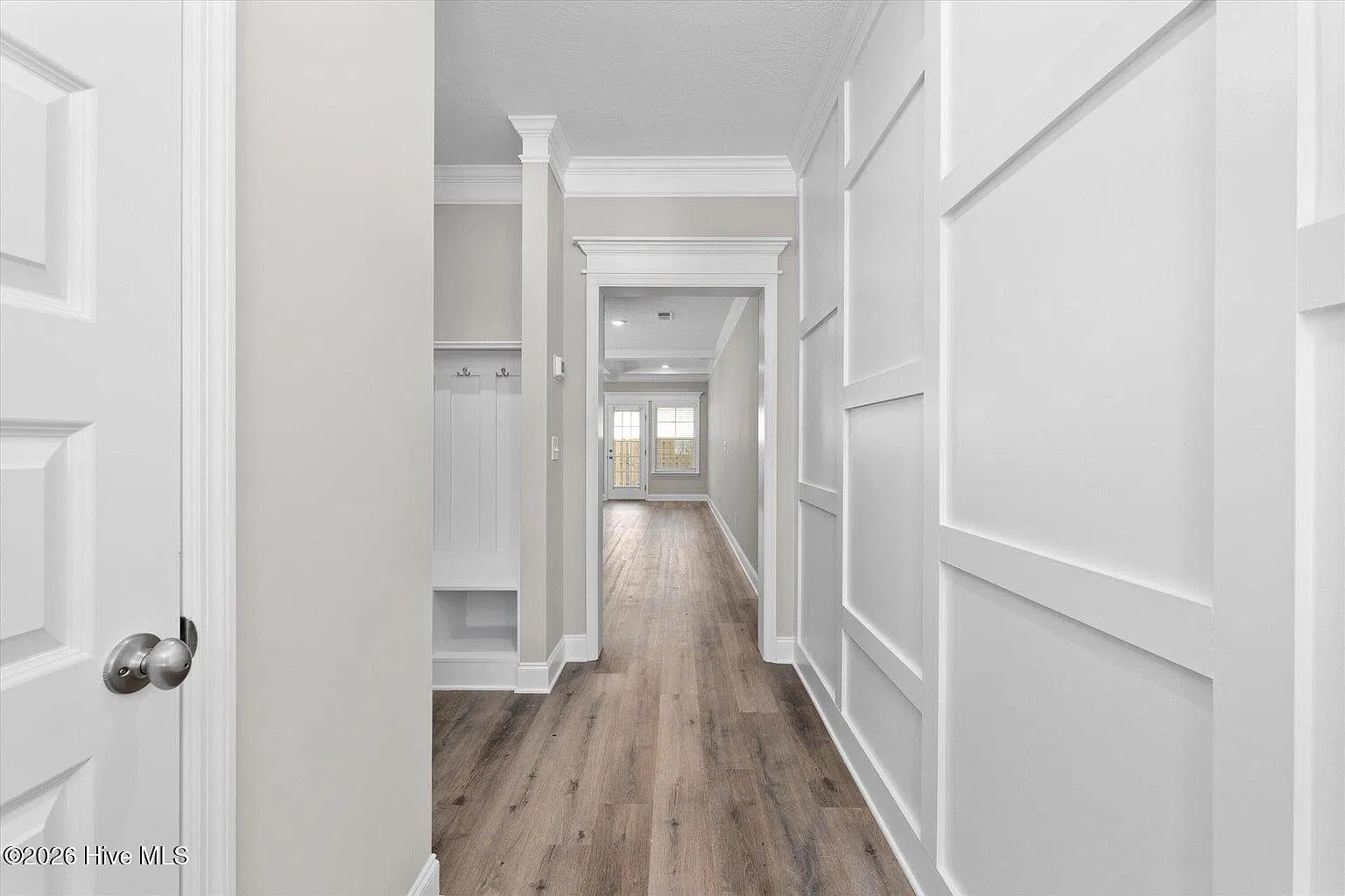 3 bed, 2.5 bath, $1,900 — Photo 2