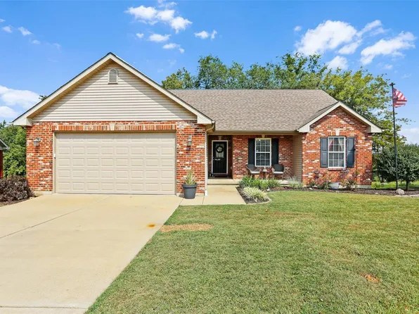 2905 Thoroughbred Dr, Washington, MO 63090