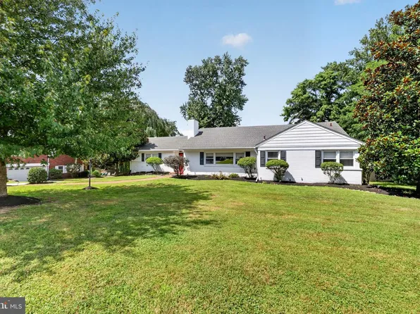 422 Conard Dr, Springfield, PA 19064