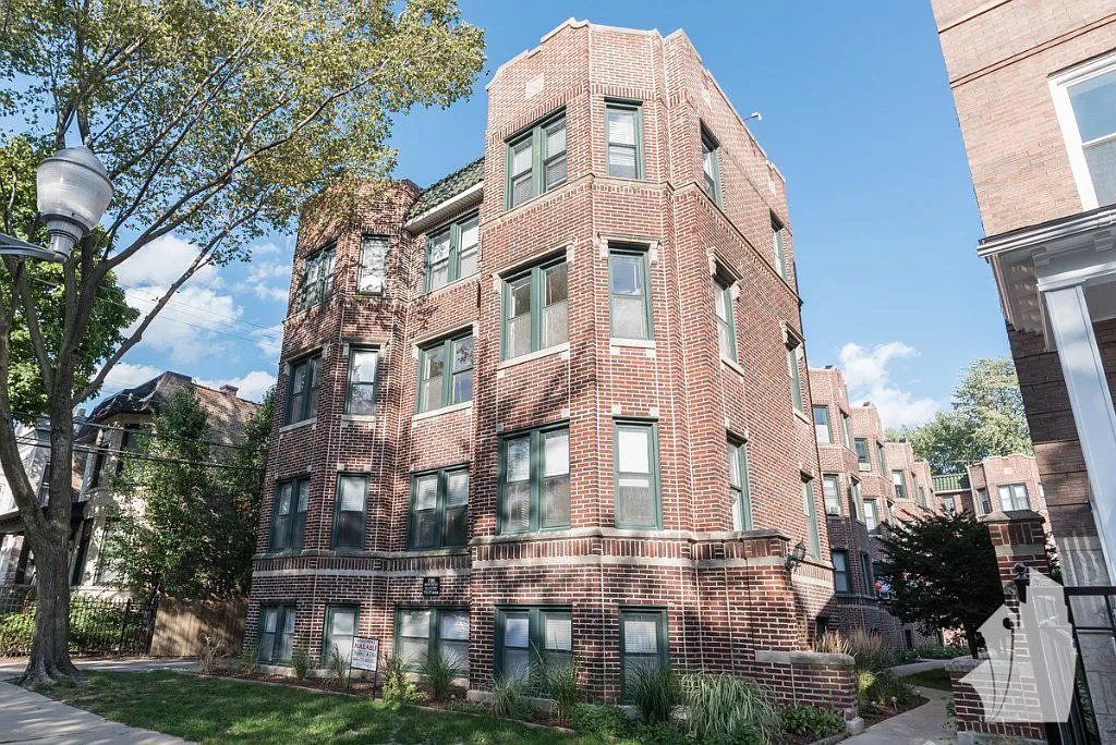 2 bed, 1.0 bath, $2,945 — Photo 2