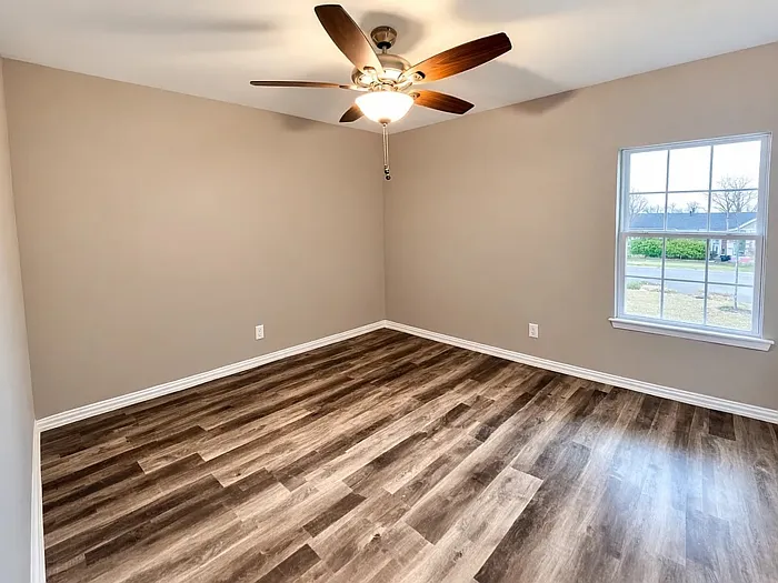 2109 Bluebonnet Ave — Photo 6