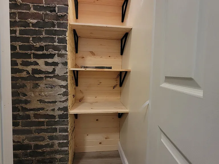 1445 Hunter Ave — Photo 8