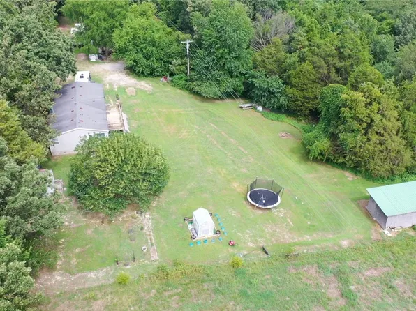 221 Madison St #7612, Huntsville, AR 72740