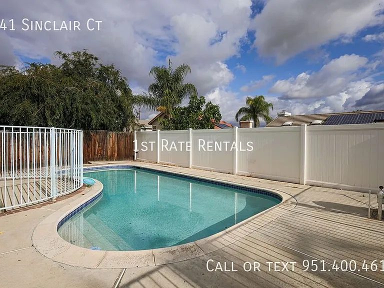 841 Sinclair Ct — Photo 17