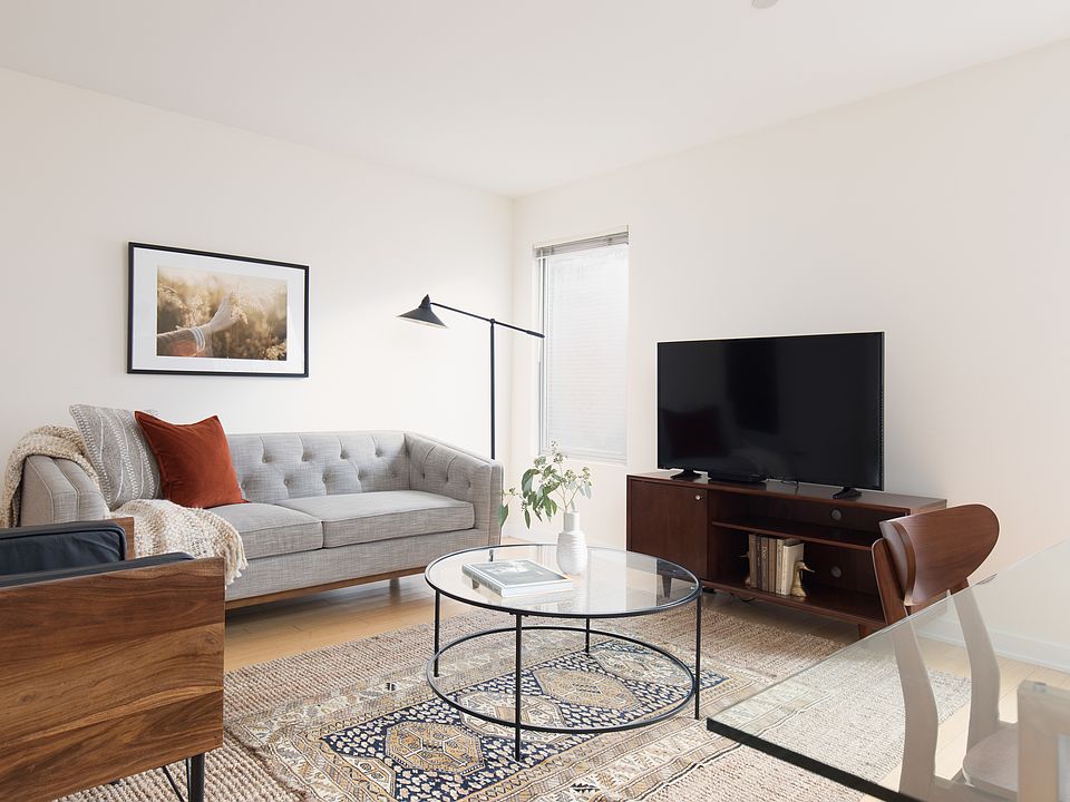 1st image of 40 Boylston St Penthouse 8