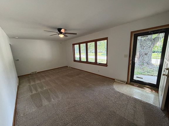3rd image of 4025 64th St