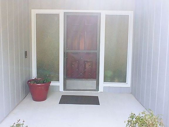 4th image of 10802 Creek Dr