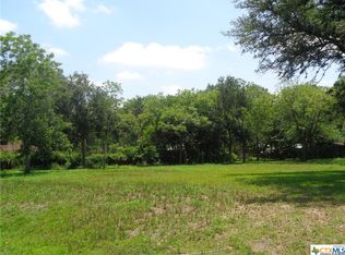 202 Brooks Rd, Victoria, TX 77904