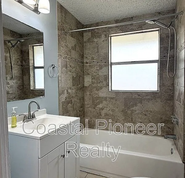 2308 E 15th Ave — Photo 7