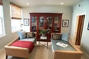 2nd Bedroom w full bath