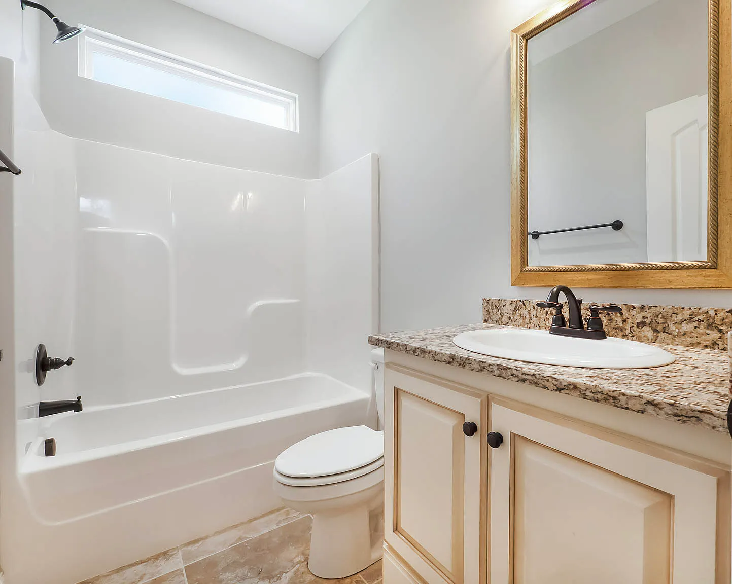 6 bed, 3434 sqft, $3,800 — Photo 4