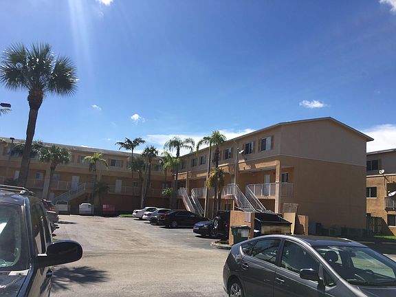 3rd image of 6205 Kendale Lakes Cir #281