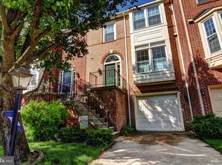 3917 Clares Ct, Fairfax, VA 22033