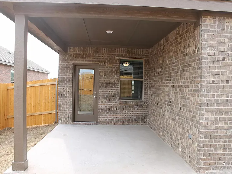 2104 Penaflor Dr — Photo 13