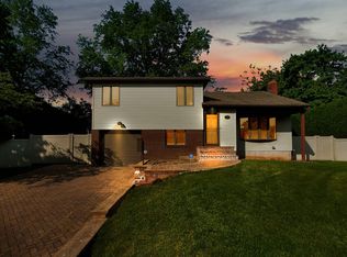 78 Belmont Cir, Syosset, NY 11791