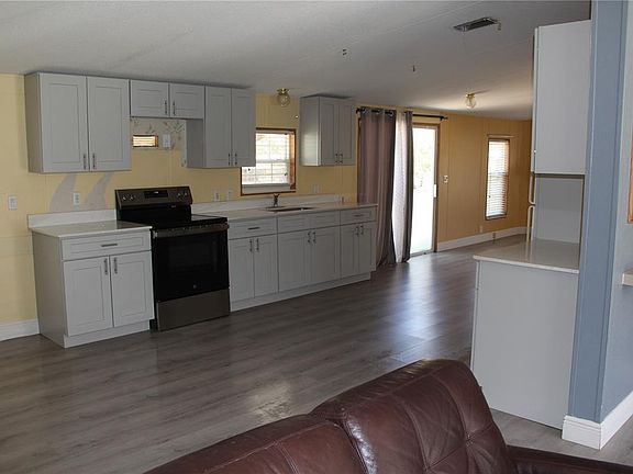 4th image of 13201 Crowell Rd