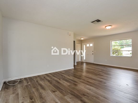 3rd image of 1743 Haverhill Dr