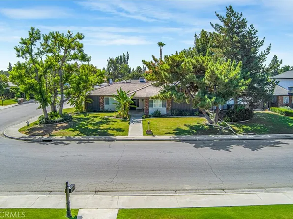 5001 Sea Star Ln, Bakersfield, CA 93309