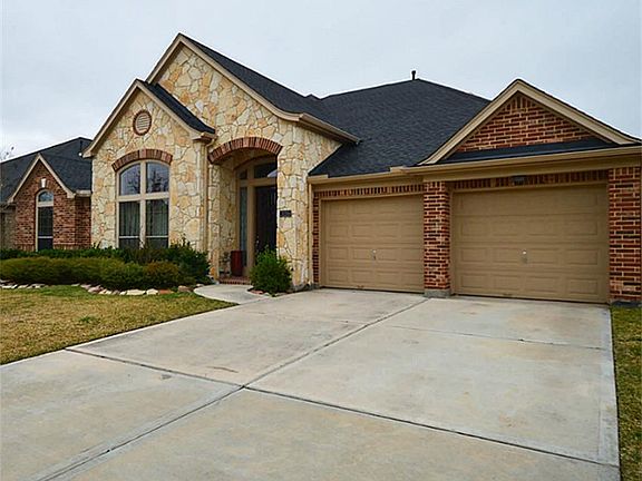 2 car attached garage & covered front porch.