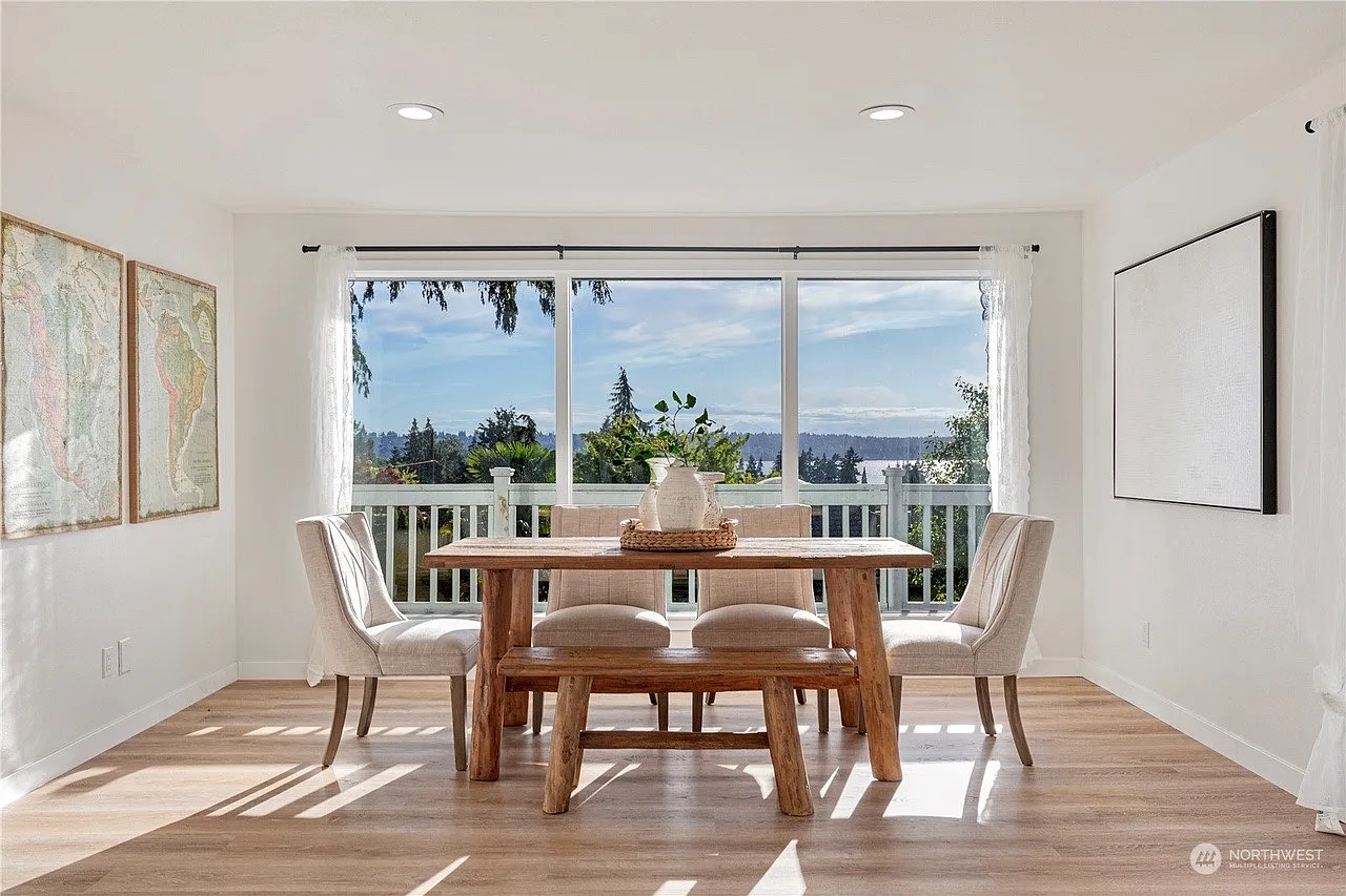 4 bed, 2290 sqft, $4,500 — Photo 3