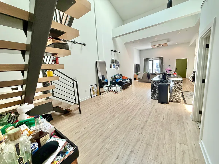 1306 N Front St #F4 — Photo 4