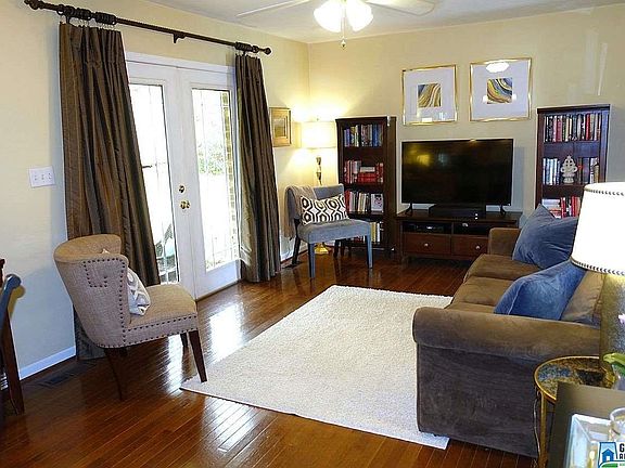 4th image of 2326 Ivy Ln