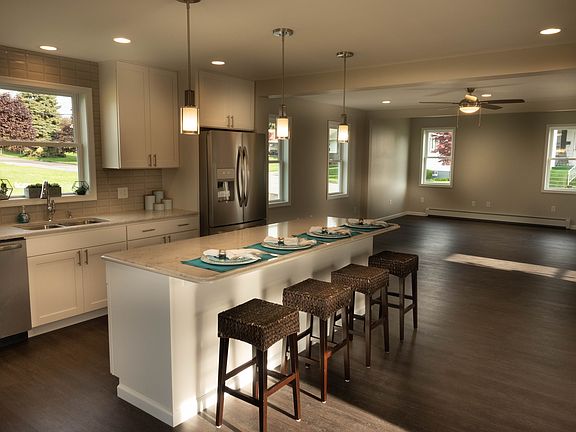 Kitchen with 8' island.