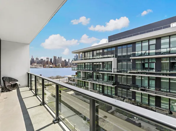 1200 Avenue At Port Imperial APT 611, Weehawken, NJ 07086