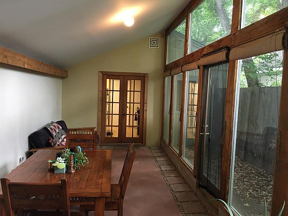 Huge solarium bonus room.