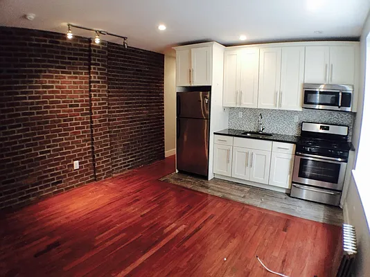 Rented by Bohemia Realty Group | media 42