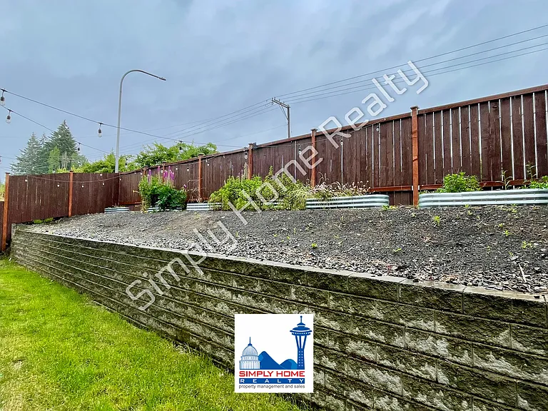 6653 Percy Ln SE — Photo 25