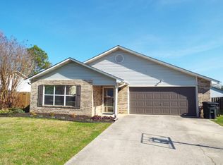2530 Cinema Dr, Maryville, TN 37804