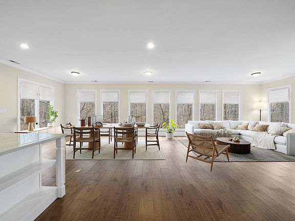 3rd image of 3401 Seven Springs Rd