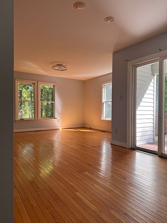 1407 Groton Ct - Property Image