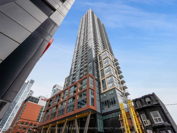 108 Peter St, Toronto, ON