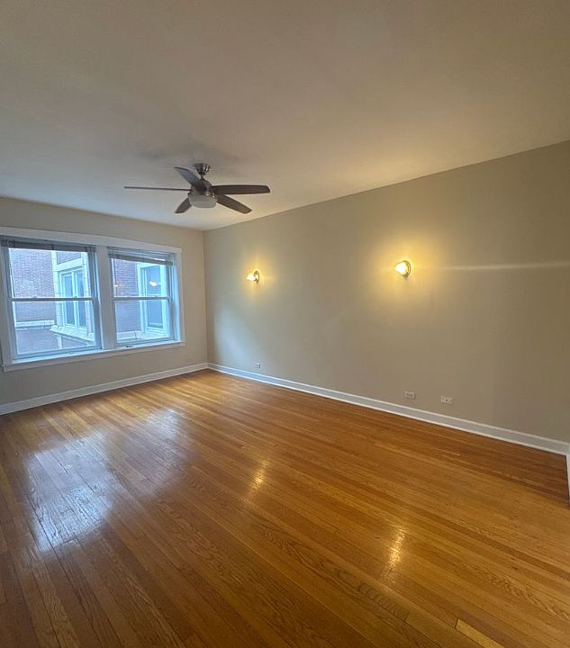 2nd image of 4408 N Winchester Ave #1942-6