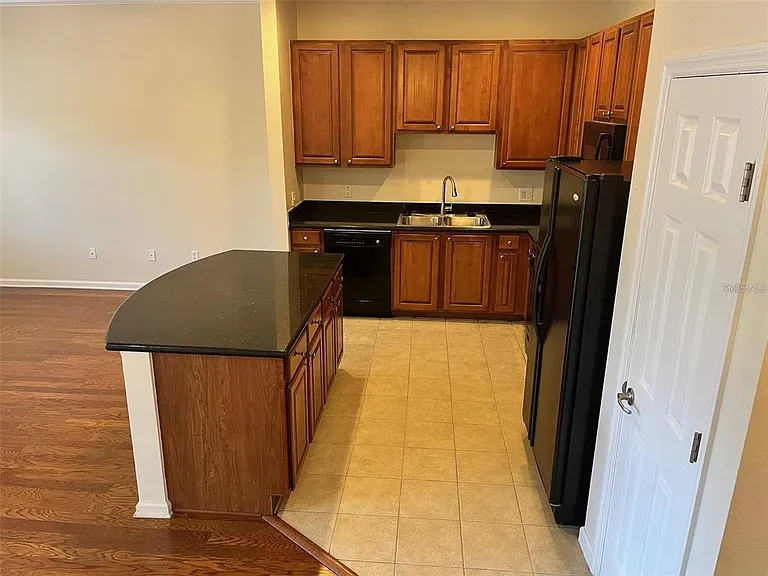532 Jasmine Way — Photo 6